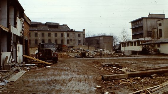 Baustelle Leberstraße, Blick Richtung Grasbergergasse mit Bauteil 10, 1984